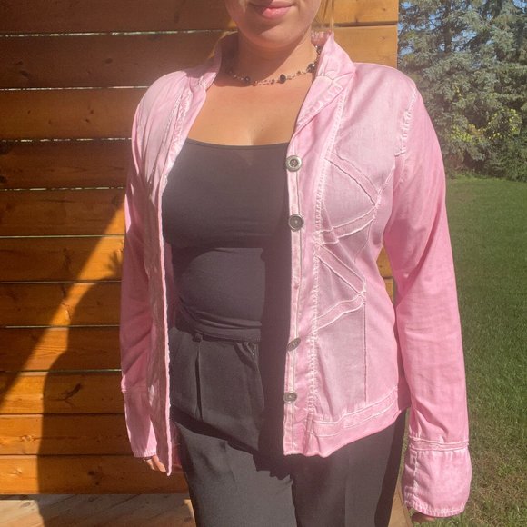 Fun Crisca Pink Button-Up Blouse - Picture 8 of 8